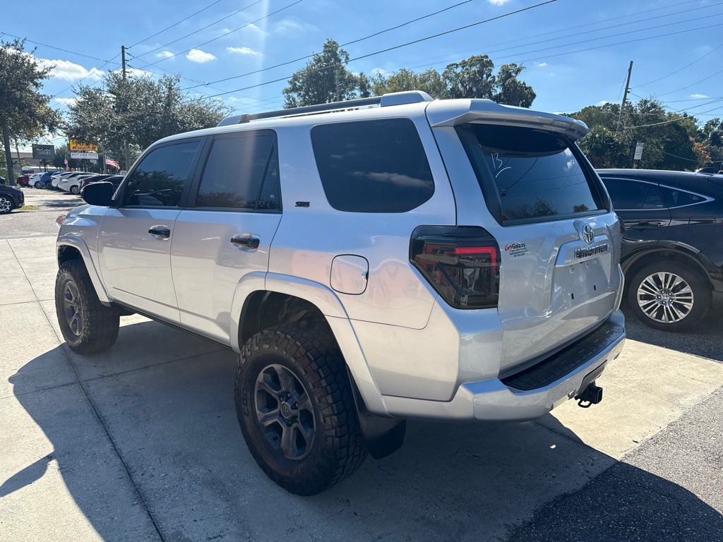 2018 Toyota 4Runner Image 18