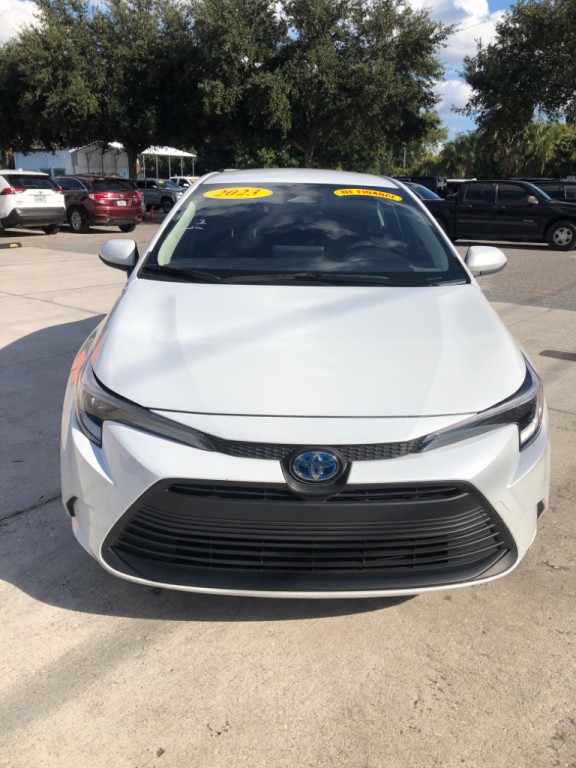2023 Toyota Corolla Image 1