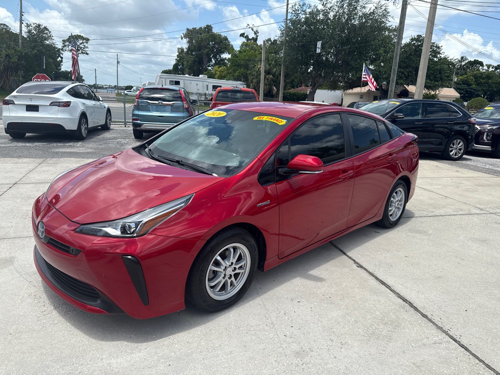 2020 Toyota Prius Image 1