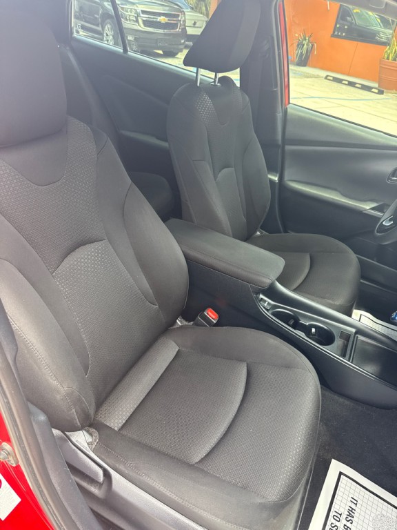 2020 Toyota Prius Image 7