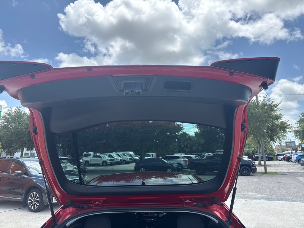 2020 Toyota Prius Image 17