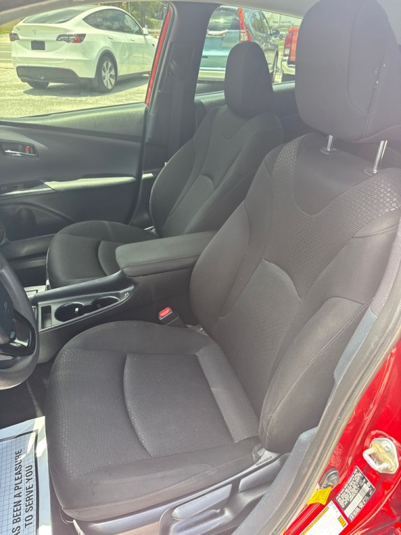 2020 Toyota Prius Image 26