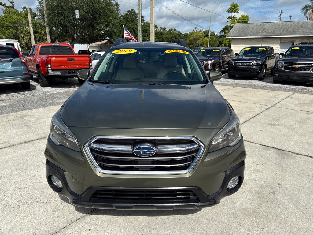 2019 Subaru Outback Image 2