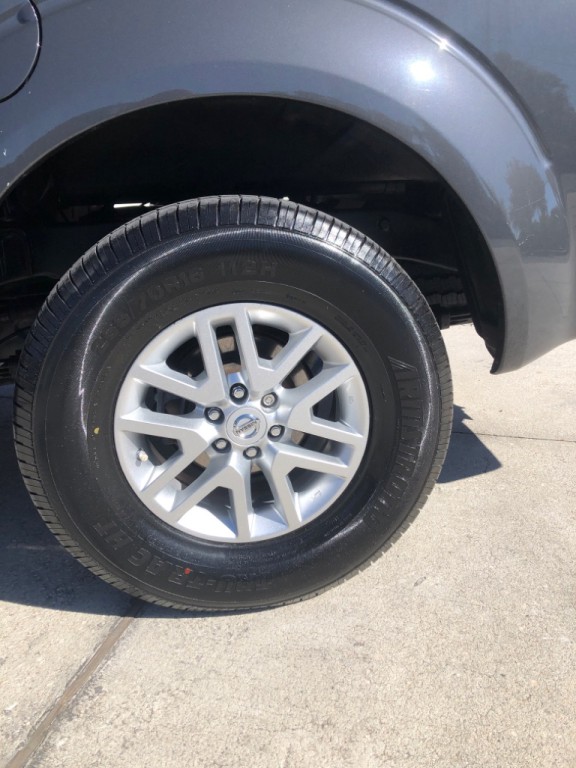 2015 Nissan Frontier Image 5