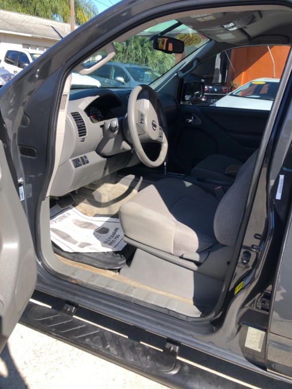 2015 Nissan Frontier Image 6