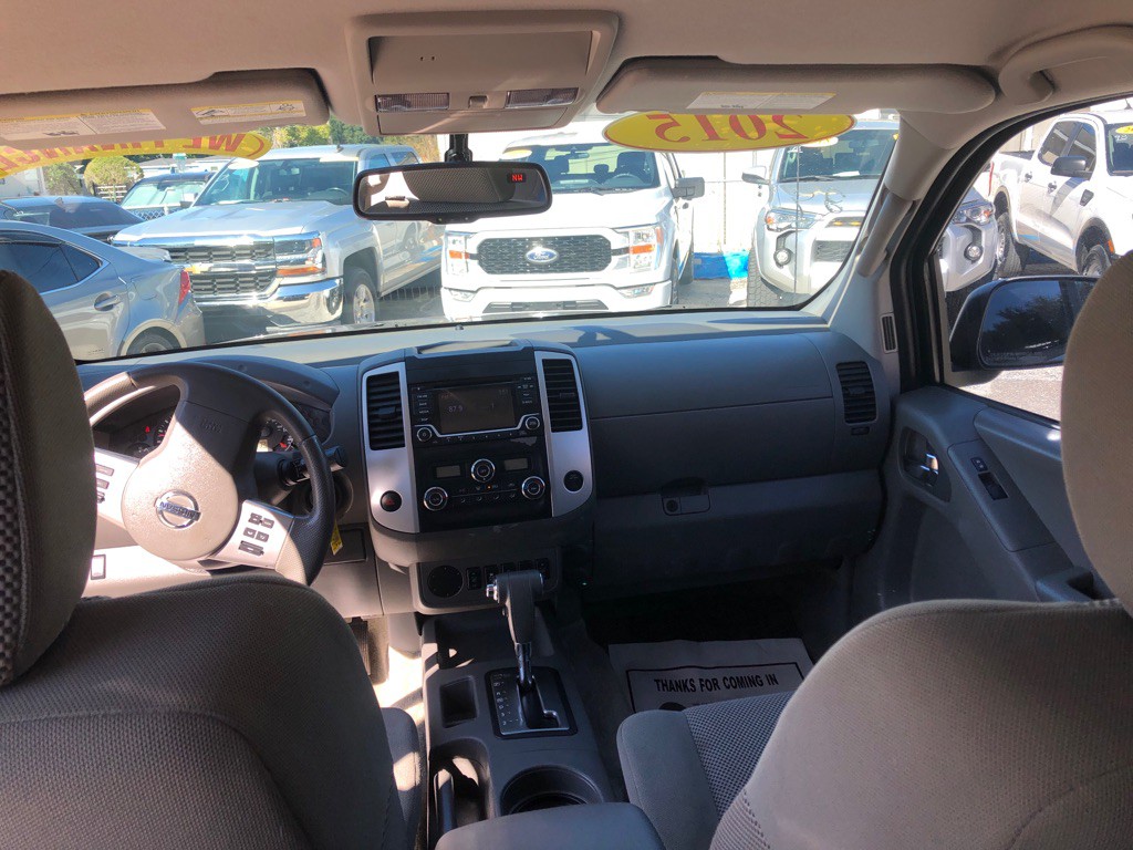 2015 Nissan Frontier Image 11