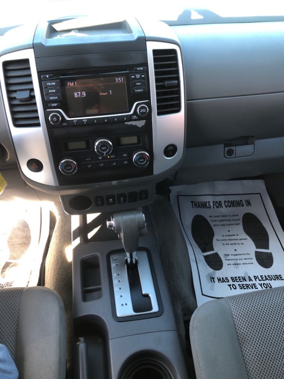 2015 Nissan Frontier Image 13