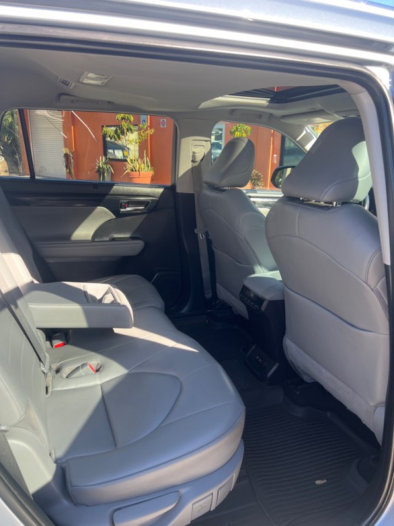 2021 Toyota Highlander Image 10