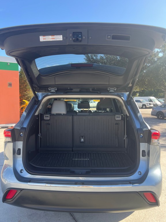 2021 Toyota Highlander Image 11