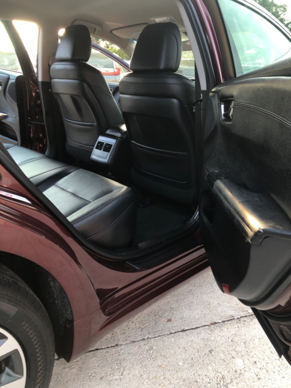 2017 Toyota Avalon Image 9