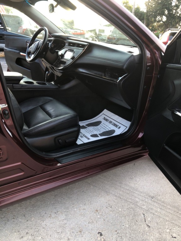 2017 Toyota Avalon Image 10