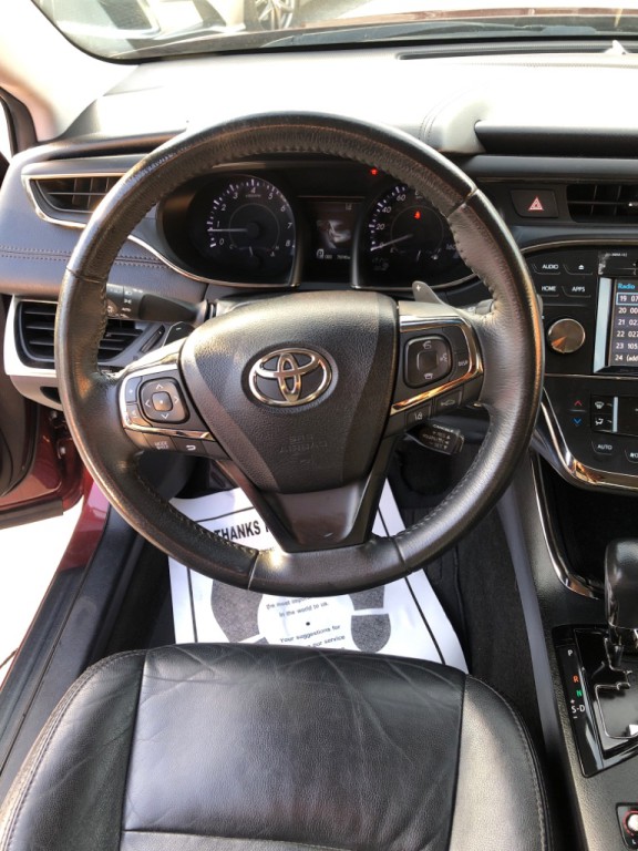 2017 Toyota Avalon Image 15
