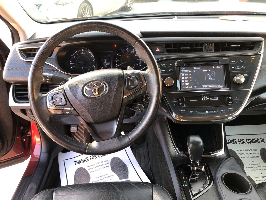 2017 Toyota Avalon Image 16
