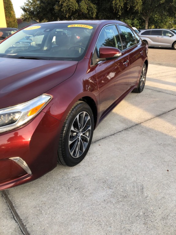 2017 Toyota Avalon Image 17