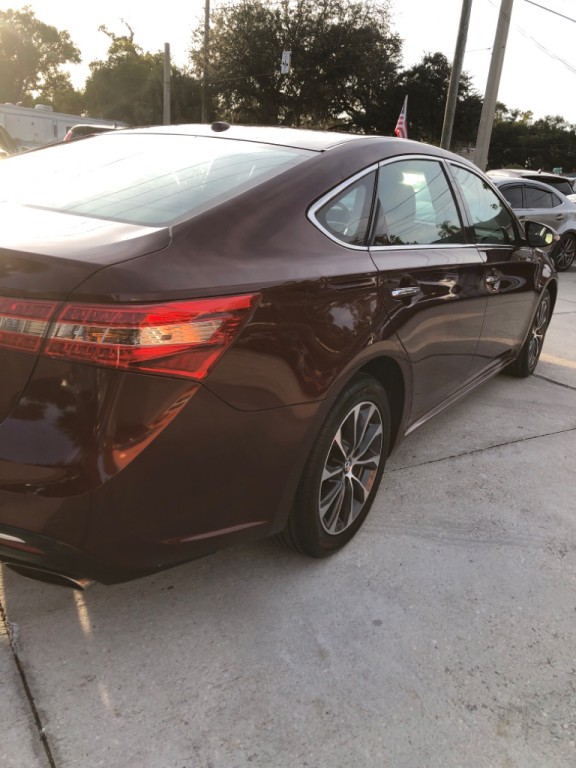2017 Toyota Avalon Image 19