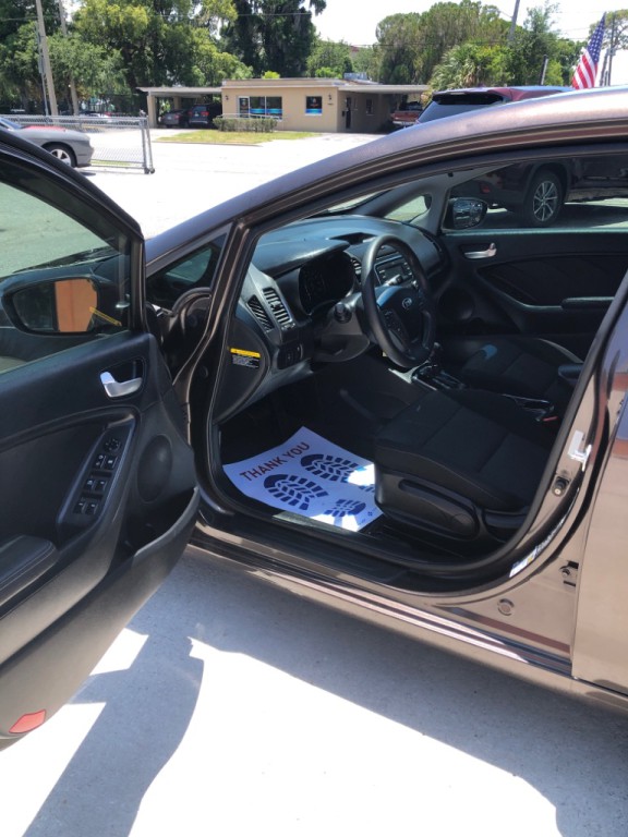 2018 Kia Forte Image 9