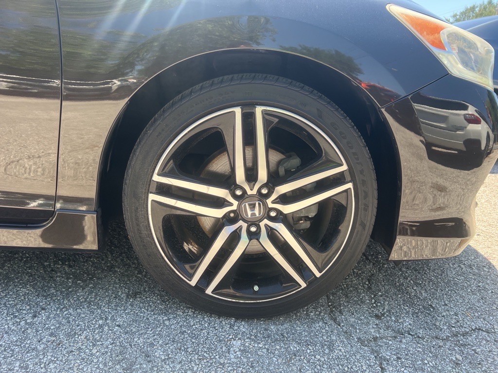 2017 Honda Accord Image 3