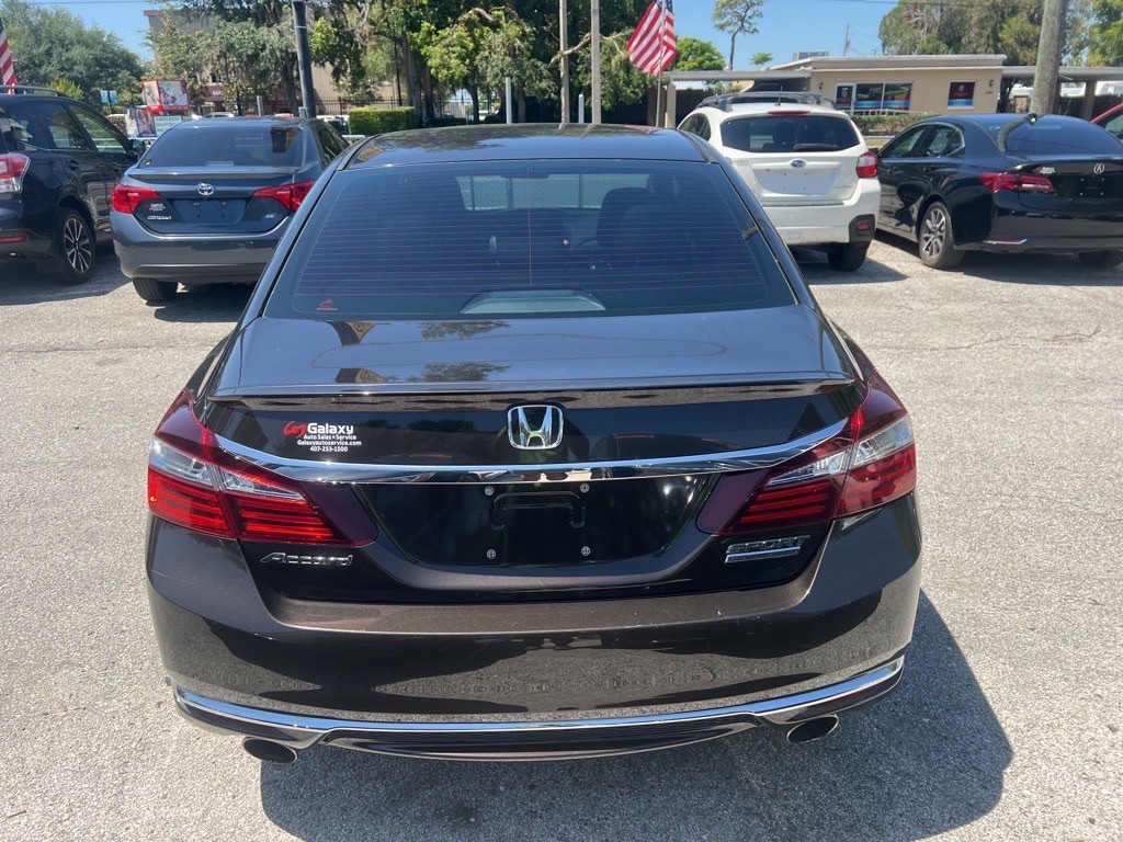 2017 Honda Accord Image 6