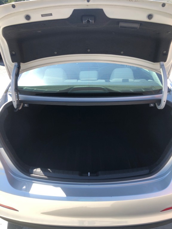 2018 Hyundai Elantra Image 10