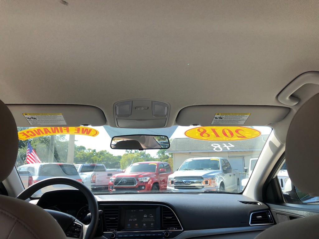 2018 Hyundai Elantra Image 12