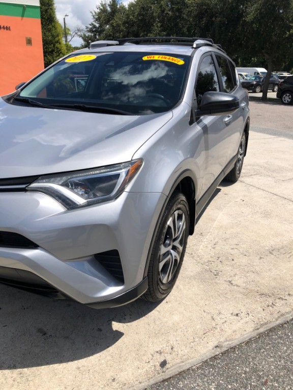 2017 Toyota Rav4 Image 14