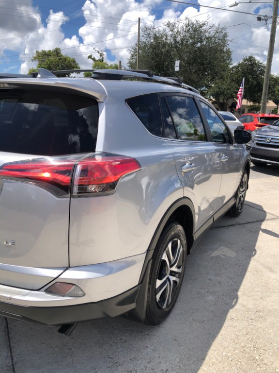 2017 Toyota Rav4 Image 16