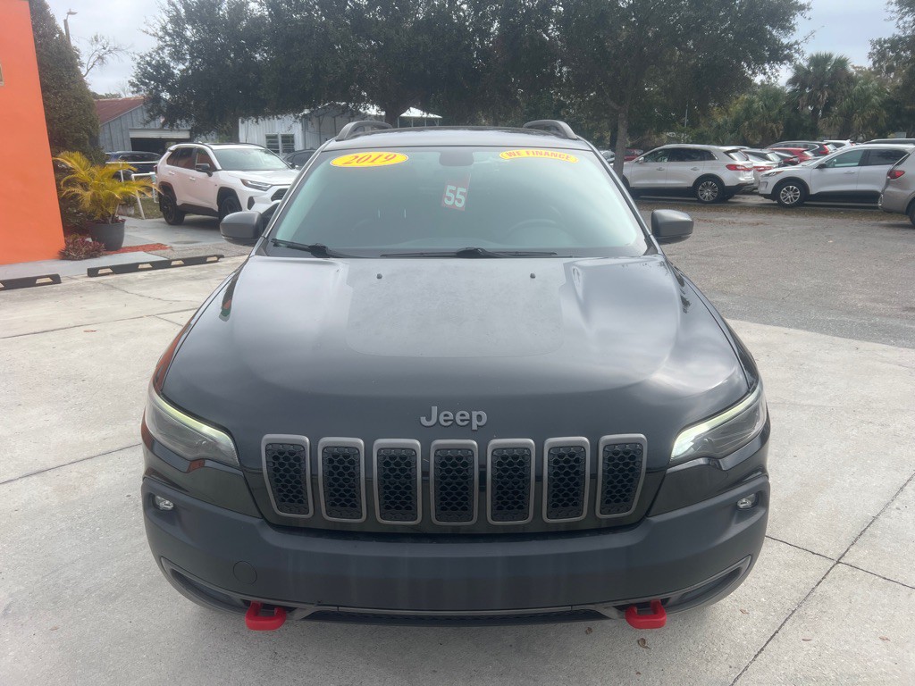 2019 Jeep Cherokee Image 2