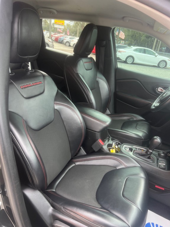 2019 Jeep Cherokee Image 7