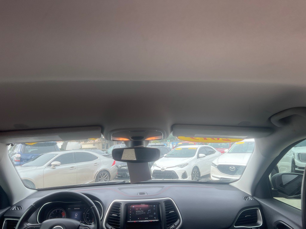 2019 Jeep Cherokee Image 13