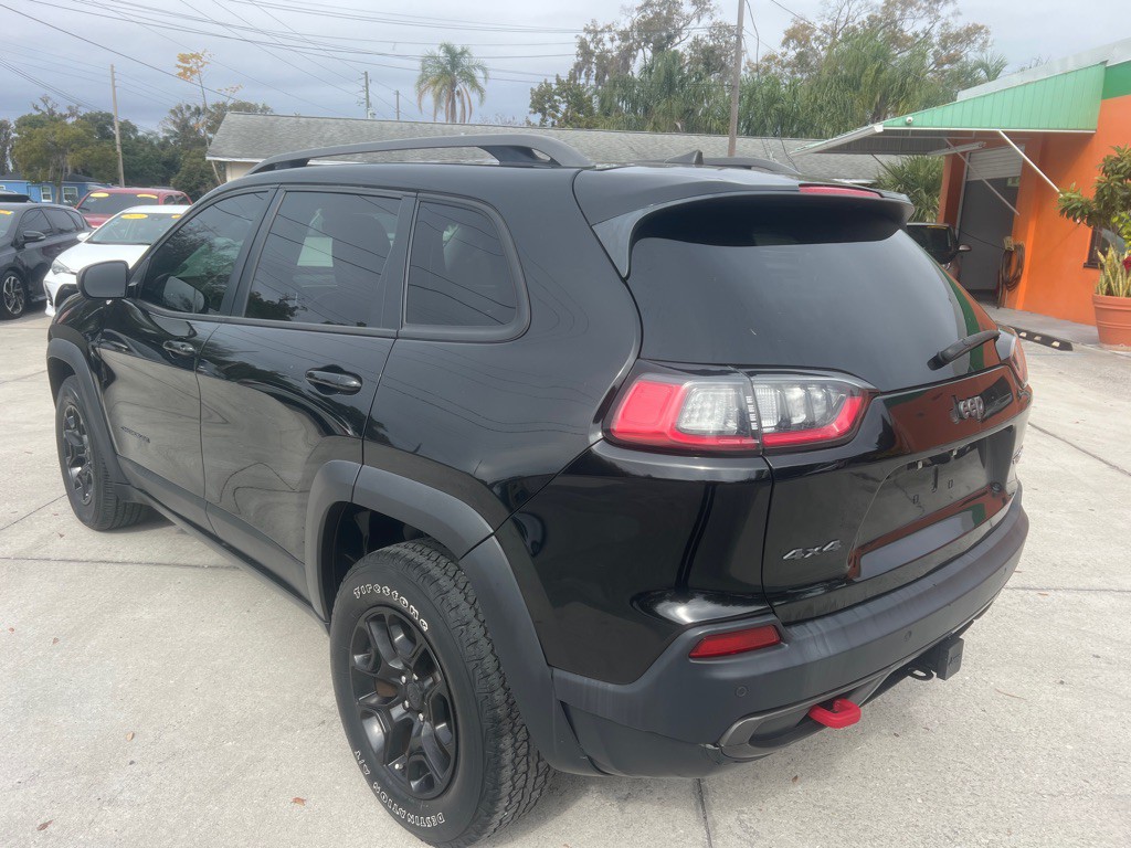 2019 Jeep Cherokee Image 18