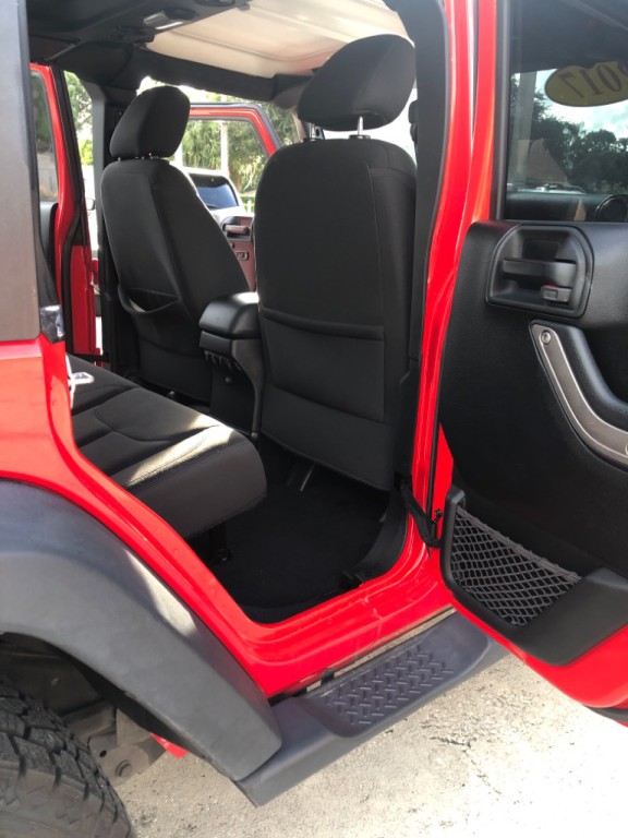 2017 Jeep Wrangler Unlimited Image 9