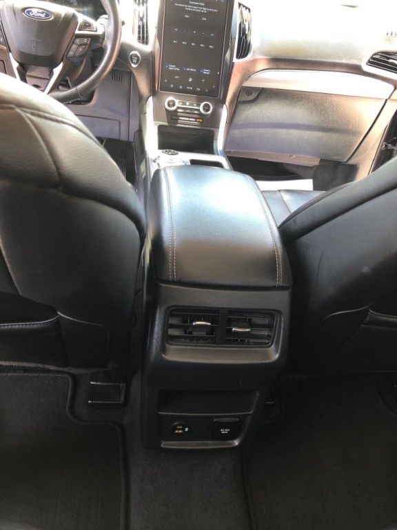 2021 Ford Edge Image 18