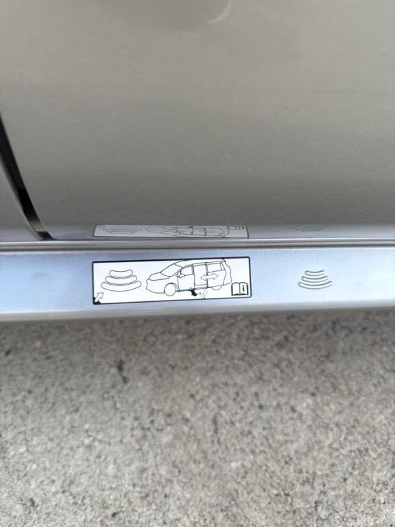 2024 Toyota Sienna Image 6