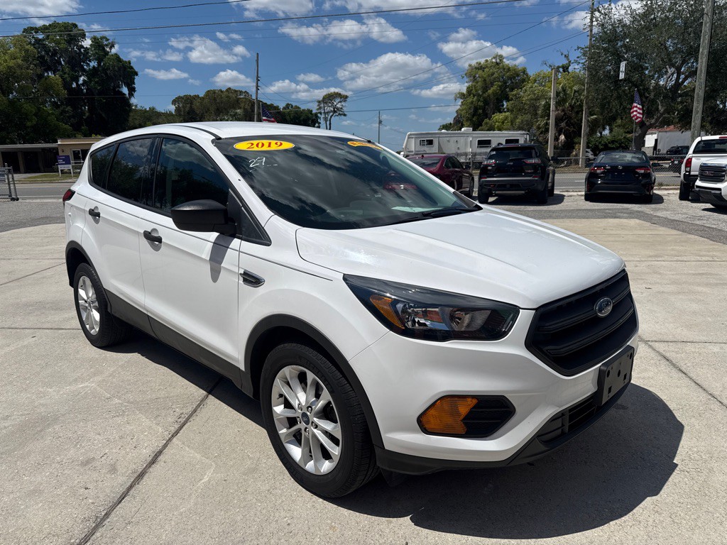 2019 Ford Escape Image 3