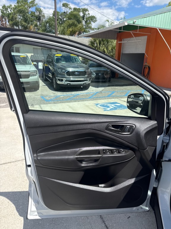2019 Ford Escape Image 22