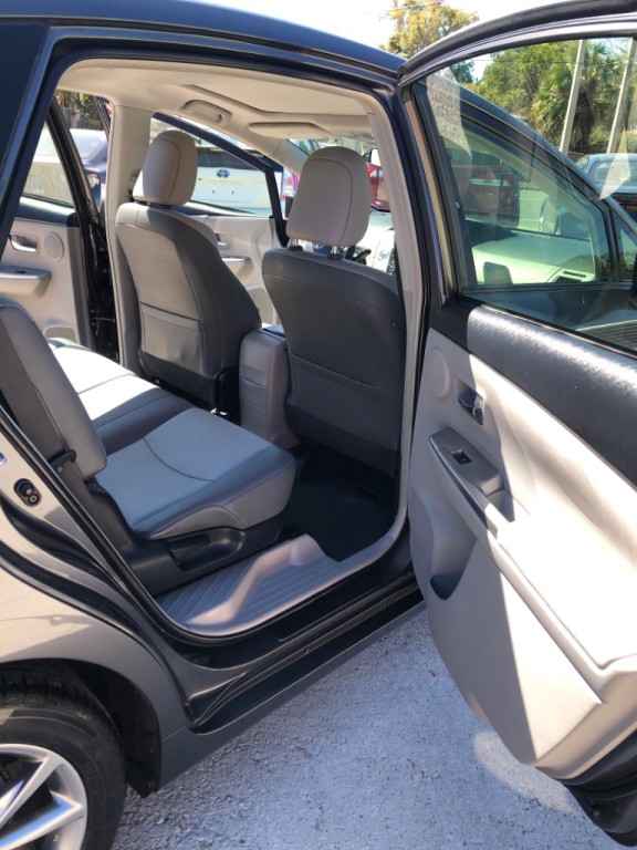 2015 Toyota Prius Image 9