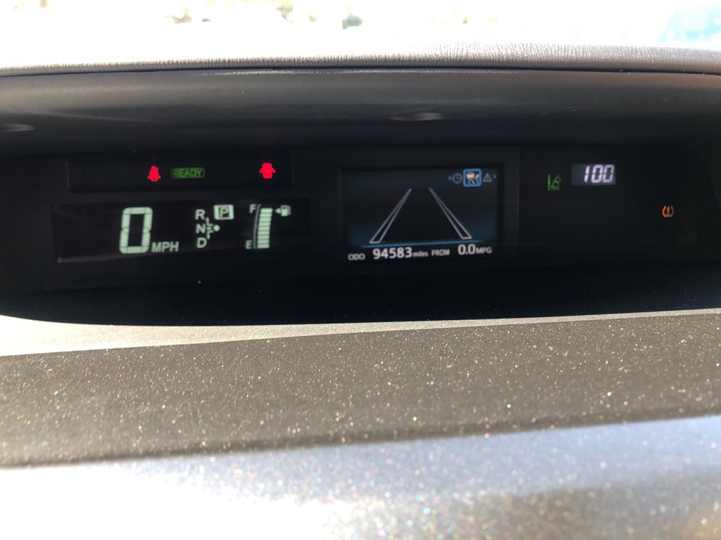 2015 Toyota Prius Image 16