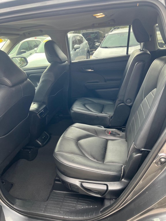 2020 Toyota Highlander Image 16