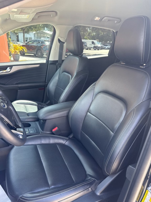 2022 Ford Escape Image 25