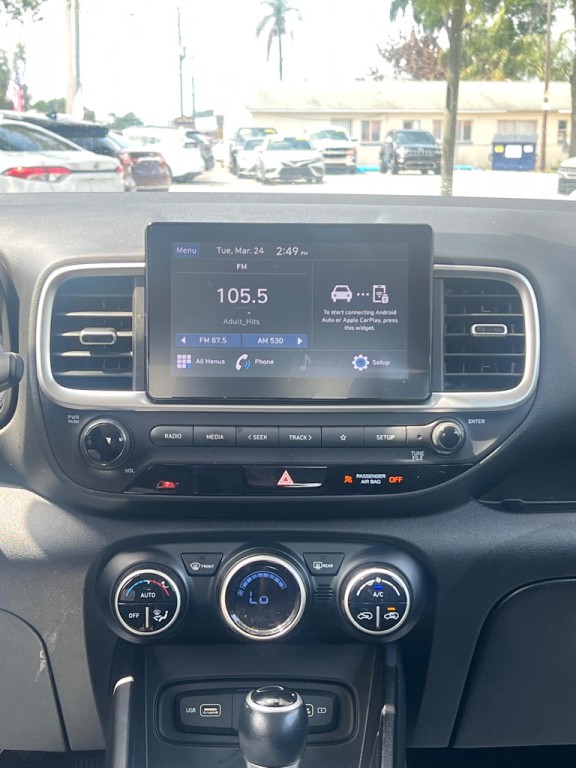 2022 Hyundai Venue Image 16