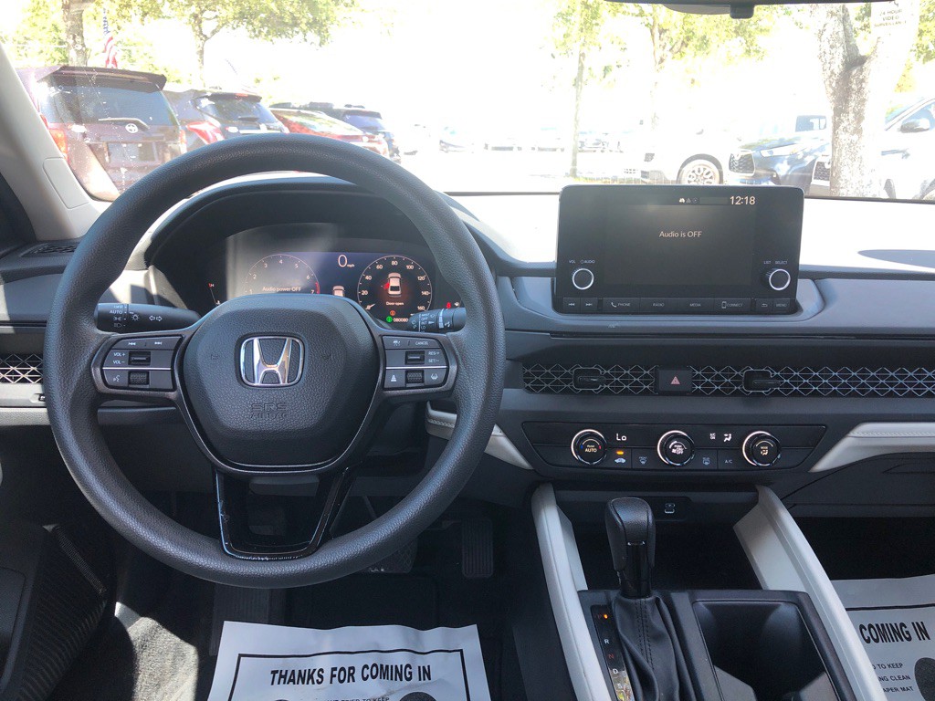 2023 Honda Accord Image 17