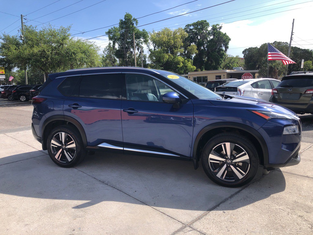 2021 Nissan Rogue Image 2