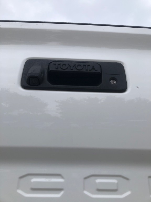 2019 Toyota Tacoma Image 19