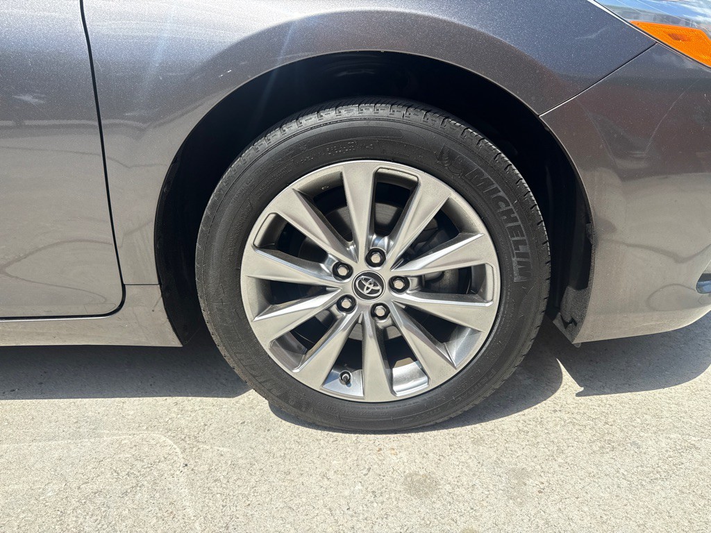 2016 Toyota Camry Image 4