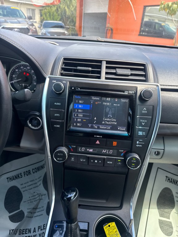 2016 Toyota Camry Image 13