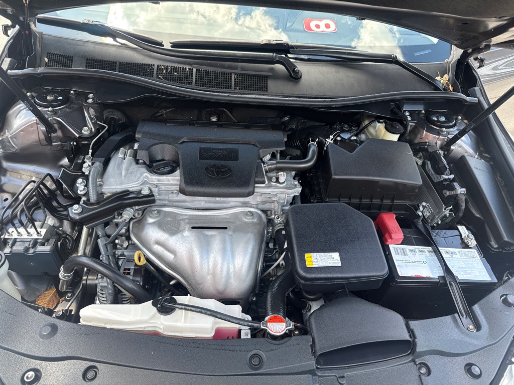 2016 Toyota Camry Image 25