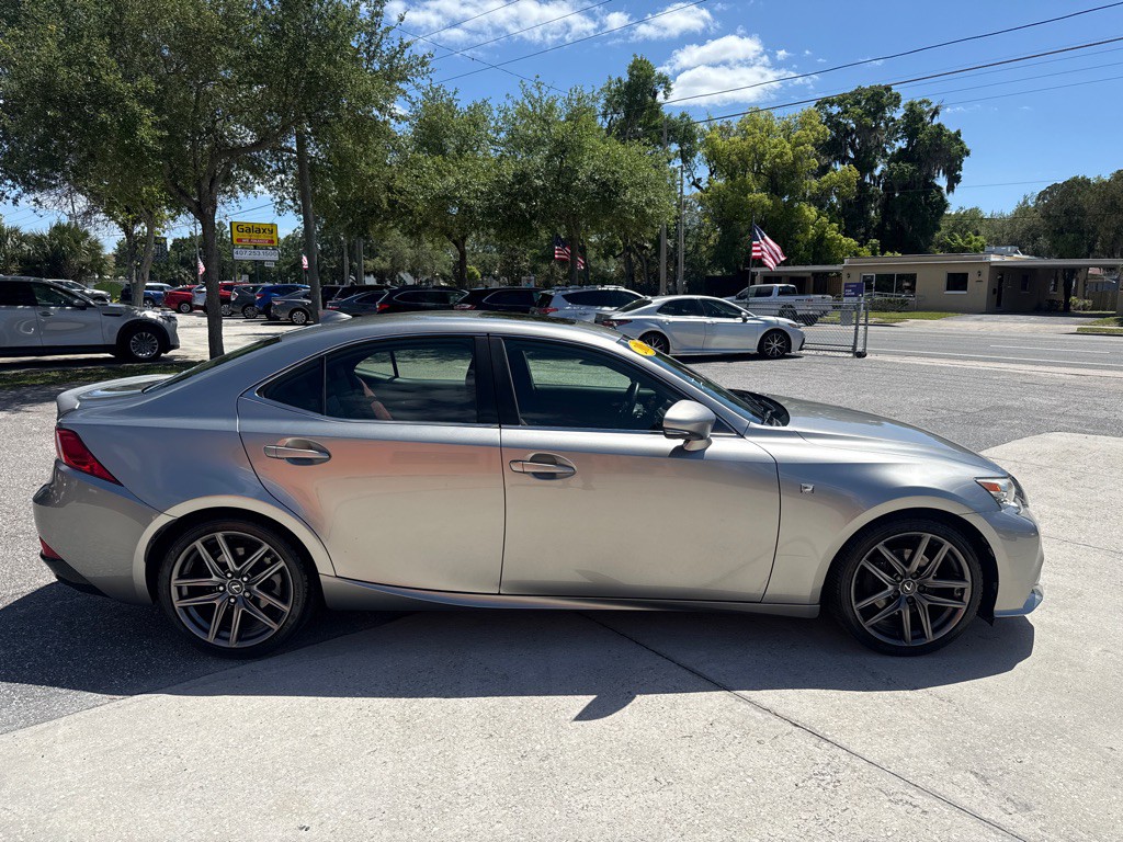 2015 Lexus IS Image 5
