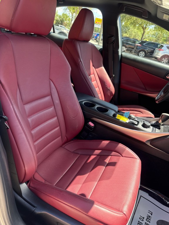 2015 Lexus IS Image 8