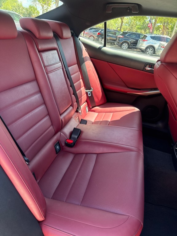 2015 Lexus IS Image 10