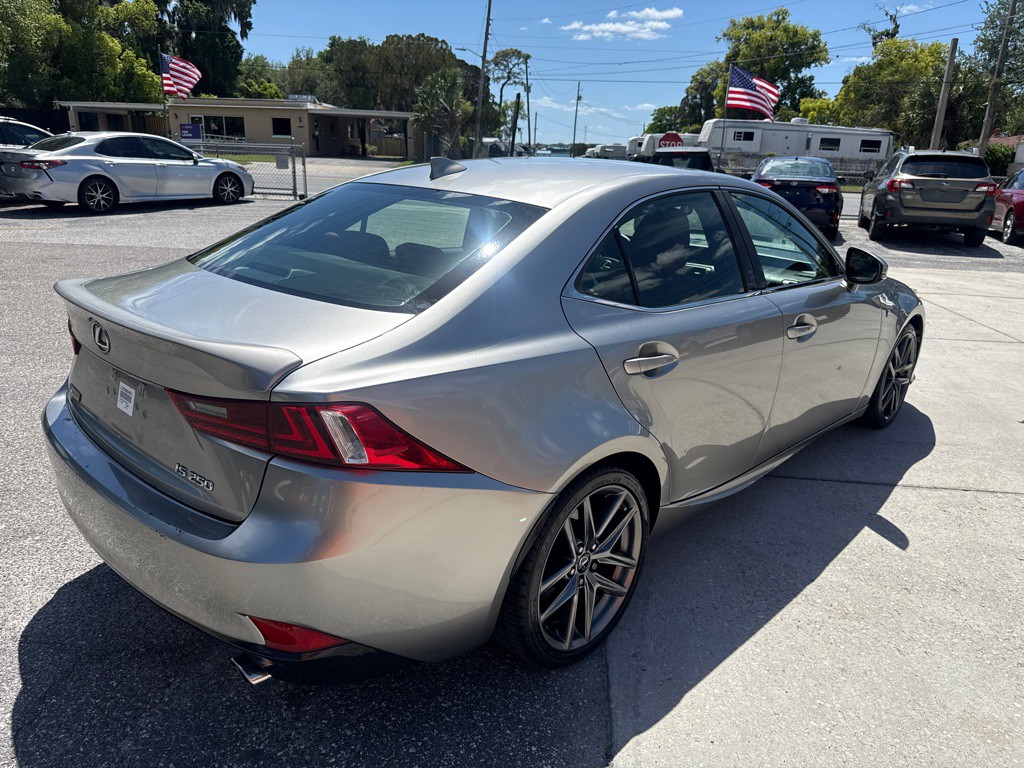 2015 Lexus IS Image 15